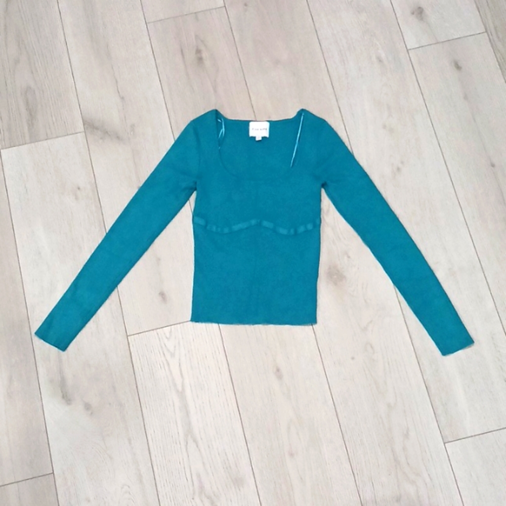 Turquoise Pink Rose Long-Sleeved Top, size Small